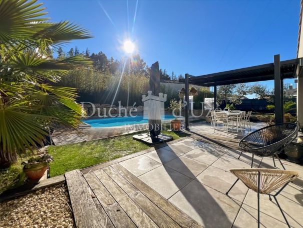 A louer MAISON 4 PIECES 90 M2 UZES