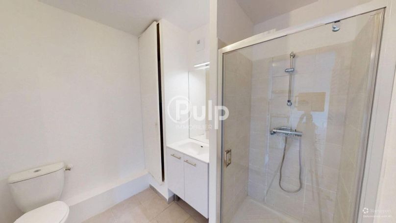 A louer STUDIO NEUF  29 M2 TERRASSE  NANTES