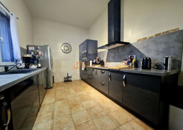 A vendre MAISON  6 PIECES 135 M2  PETIT CAUX