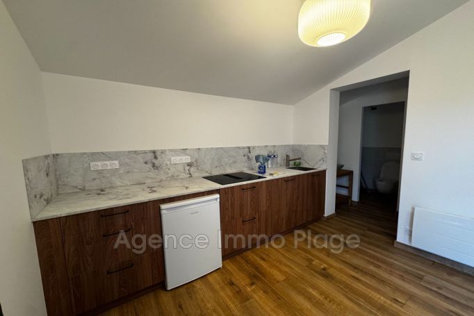 A vendre MAISON  7 PIECES 173 M2 BORD DE MER NAUJAC SUR MER