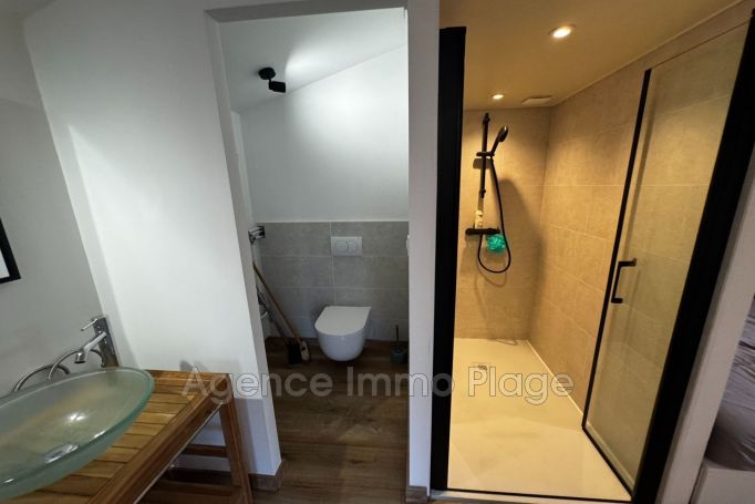 A vendre MAISON  7 PIECES 173 M2 BORD DE MER NAUJAC SUR MER