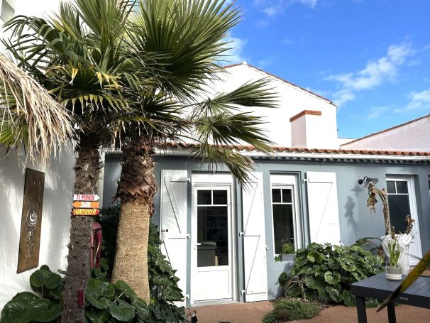 A vendre MAISON  6 PIECES 175 M2 BORD DE MER SAINT GILLES CROIX DE VIE