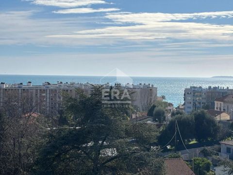 A louer APPARTEMENT T3 72 M2 TERRASSE VUE MER CROS DE CAGNES