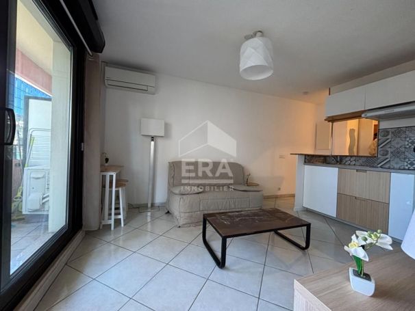 A louer APPARTEMENT T2 32 M2 TERRASSE BORD DE MER CAGNES SUR MER