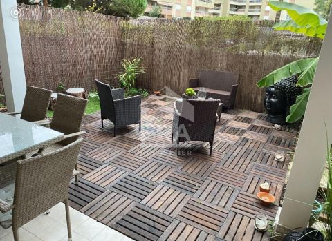 A louer STUDIO  30 M2 BORD DE MER SAINT LAURENT DU VAR