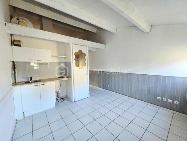 A louer APPARTEMENT T2 25 M2 BORD DE MER BALARUC LES BAINS