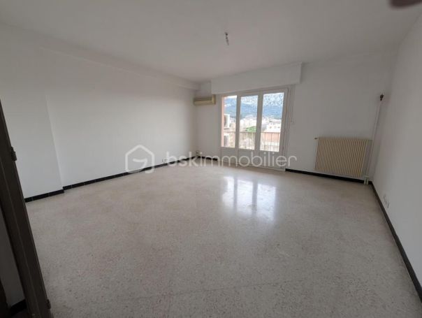 A louer APPARTEMENT T3 73 M2 TERRASSE  LA VALETTE DU VAR