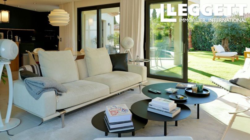 A vendre MAISON  4 PIECES 167 M2 BORD DE MER SAINTE MAXIME