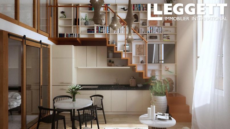 A louer APPARTEMENT T7 175 M2 BORD DE MER NICE