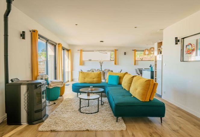 vente Villa d'architecte avec piscine intérieure et plage à pieds