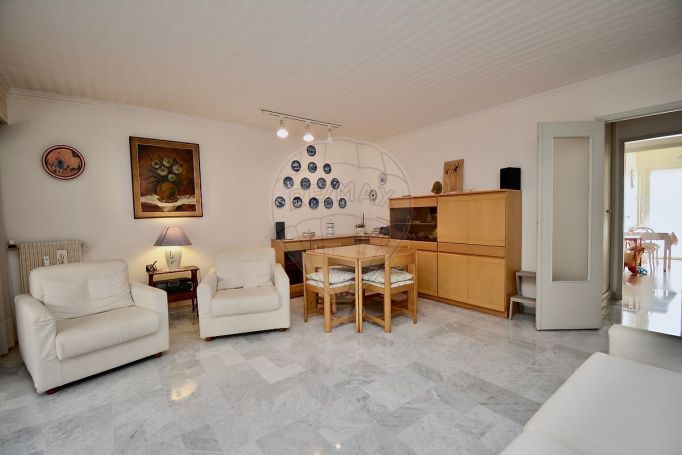 A louer APPARTEMENT T2 52 M2 TERRASSE BORD DE MER JUAN LES PINS