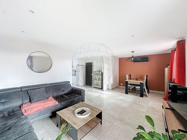 A louer APPARTEMENT T3 72 M2 TERRASSE  NIMES