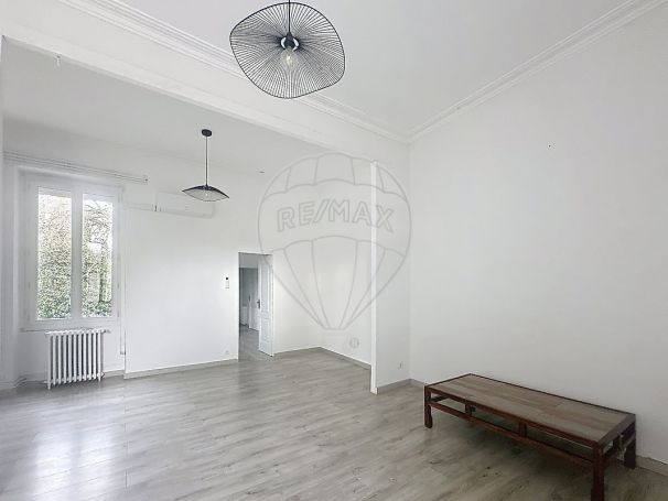 A louer APPARTEMENT T3 68 M2  NIMES