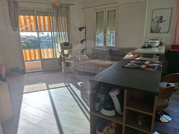 A louer APPARTEMENT T3 62 M2 BORD DE MER ANTIBES