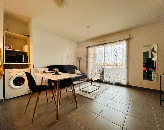 A louer APPARTEMENT T2 31 M2 TERRASSE  NIMES
