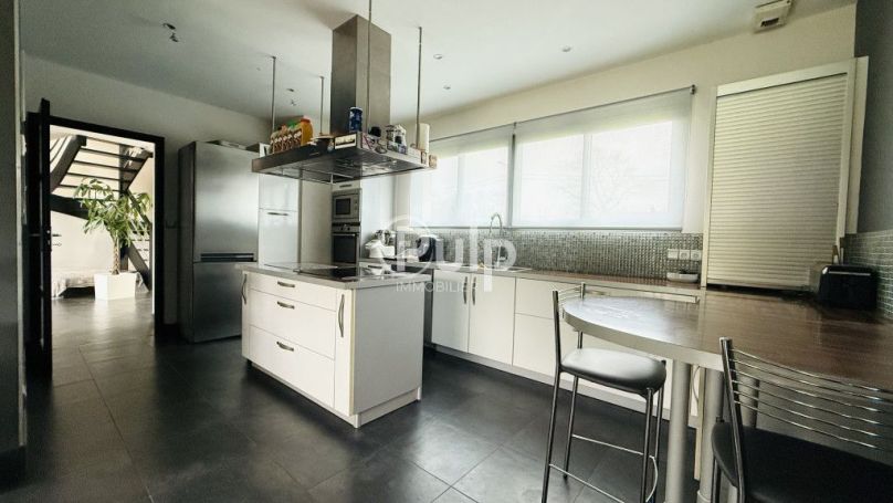 A vendre MAISON  D'ARCHITECTE  BEAURAINS