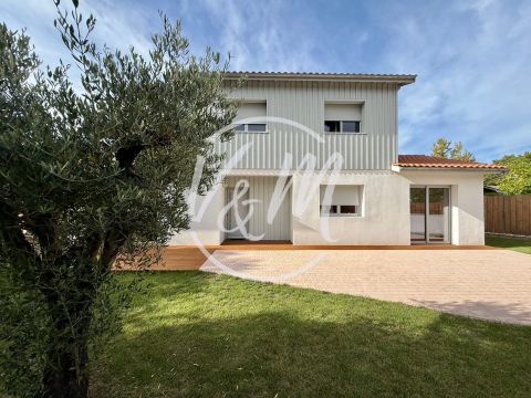 A vendre jolie Maison 5 PIECES 100 M² BORD DE MER Andernos-les-Bains