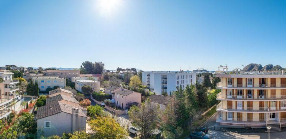 A vendre APPARTEMENT T4 88 M2 TERRASSE BORD DE MER LA CIOTAT