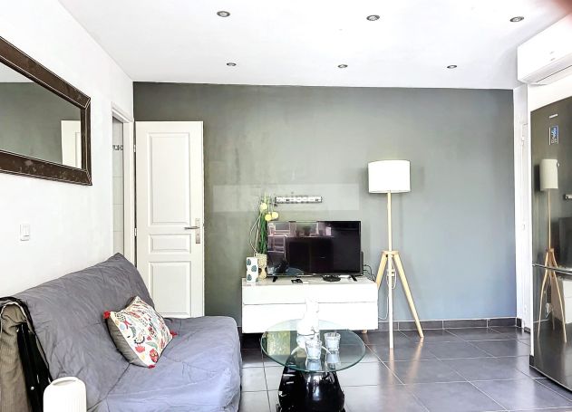 A vendre APPARTEMENT T2 27 m&sup2; PARKING PRIVATIF La Seyne-sur-Mer