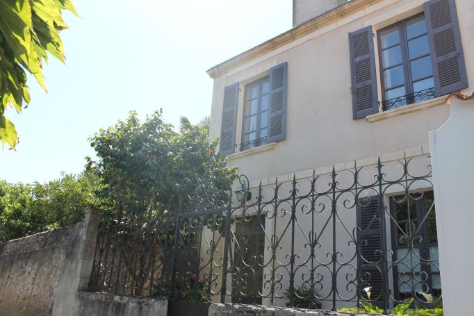 A vendre MAISON  7 PIECES 180 M2 BORD DE MER SAINT GILLES CROIX DE VIE