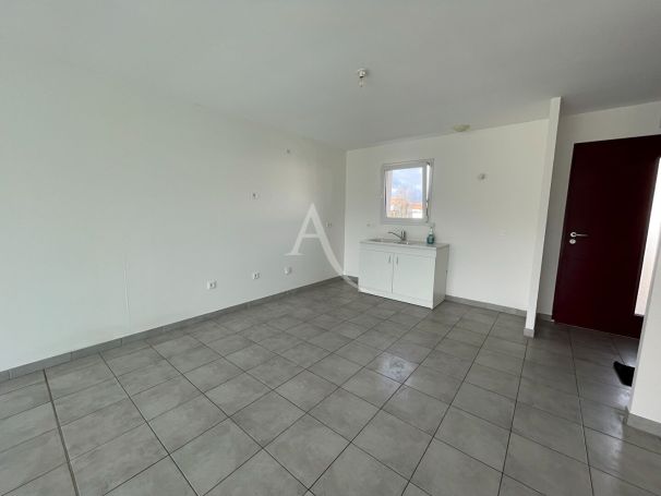 A vendre MAISON  4 PIECES 77 M2  LE BERNARD