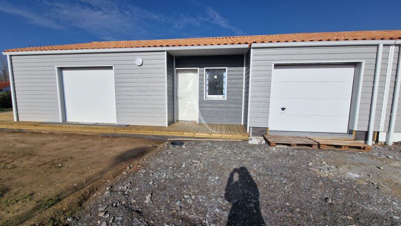 A vendre MAISON  5 PIECES 118 M2 BORD DE MER TALMONT SAINT HILAIRE