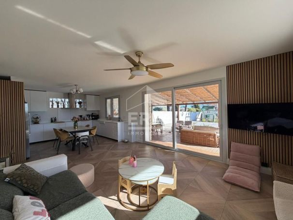 A louer APPARTEMENT DE PRESTIGE T5 170 M2 TERRASSE  LA COLLE SUR LOUP