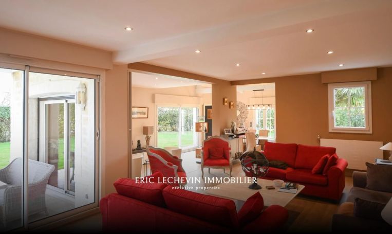 A louer MAISON  DE MAîTRE BORD DE MER VERTON