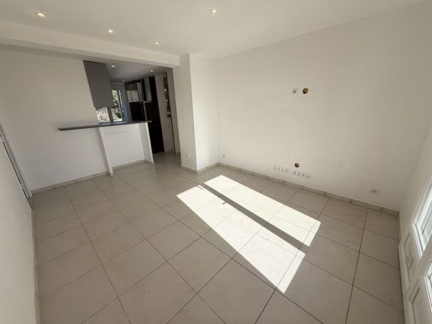 A louer APPARTEMENT T4 63 M2  MARSEILLE 13EME