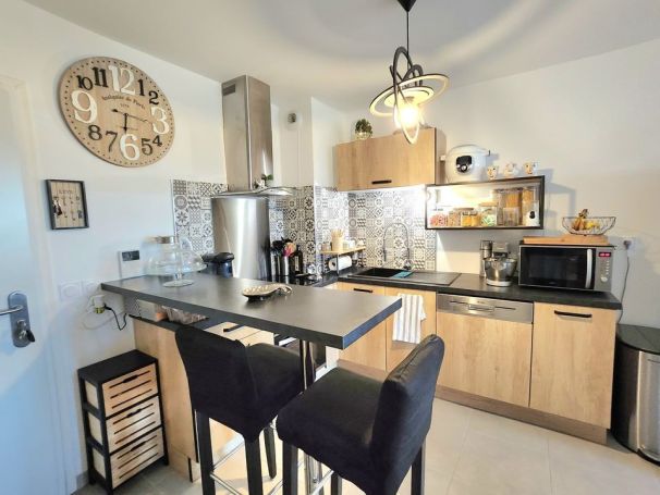 A louer APPARTEMENT T3 56 M2 TERRASSE  MARSEILLE 13EME