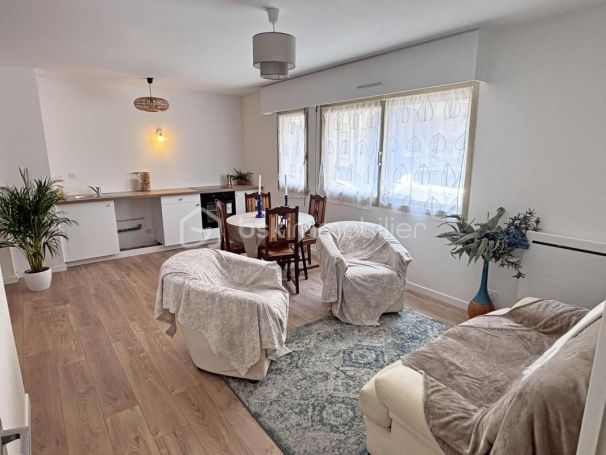 A louer APPARTEMENT T2 42 M2  BORDEAUX