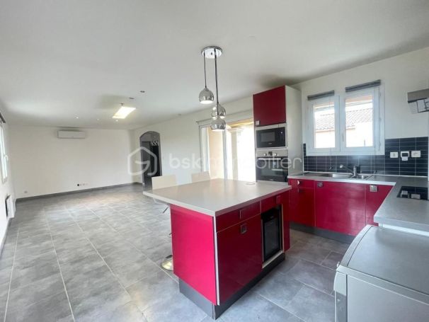 A louer MAISON  4 PIECES 83 M2  SAINT MARCEL DE CAREIRET