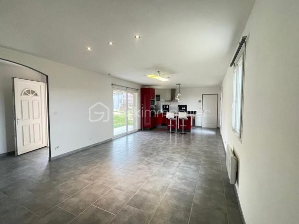 A louer MAISON  4 PIECES 83 M2  SAINT MARCEL DE CAREIRET