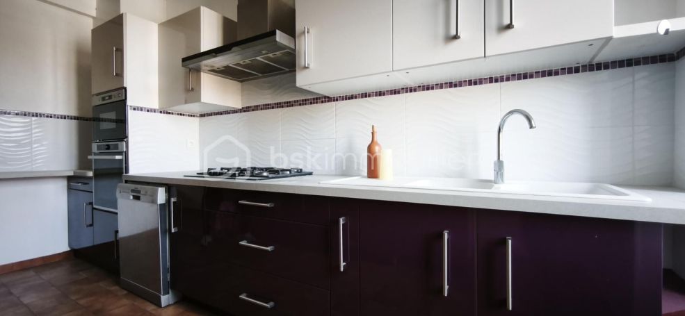 A louer APPARTEMENT T5 123 M2  CARCASSONNE