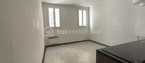 A louer APPARTEMENT T2 31 M2 BORD DE MER LA SEYNE SUR MER