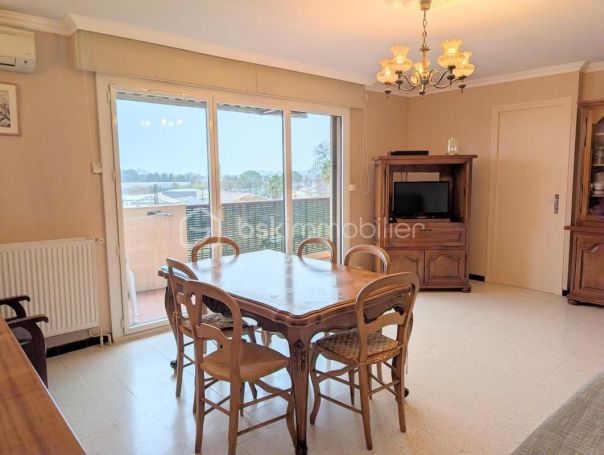 A louer APPARTEMENT T4 88 M2  NIMES