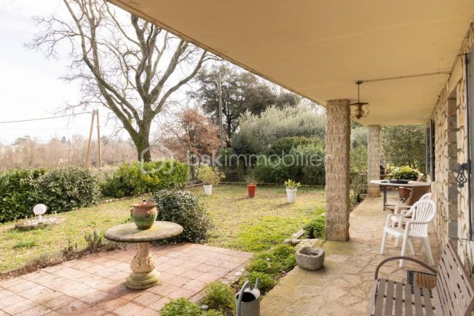 A louer MAISON  8 PIECES 147 M2  BOUCOIRAN ET NOZIERES