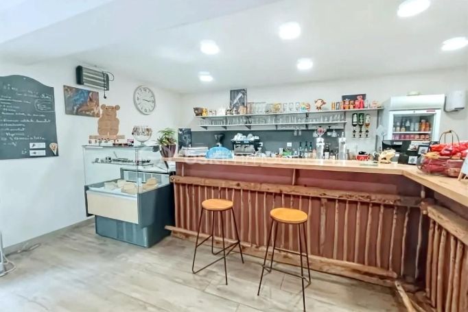 A louer APPARTEMENT NEUF  235 M2 TERRASSE  CETTE EYGUN