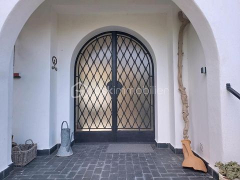 A louer MAISON CONTEMPORAINE BORD DE MER SIX FOURS LES PLAGES