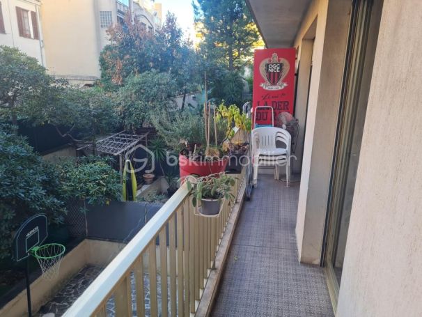 A louer APPARTEMENT T3 65 M2 BORD DE MER NICE
