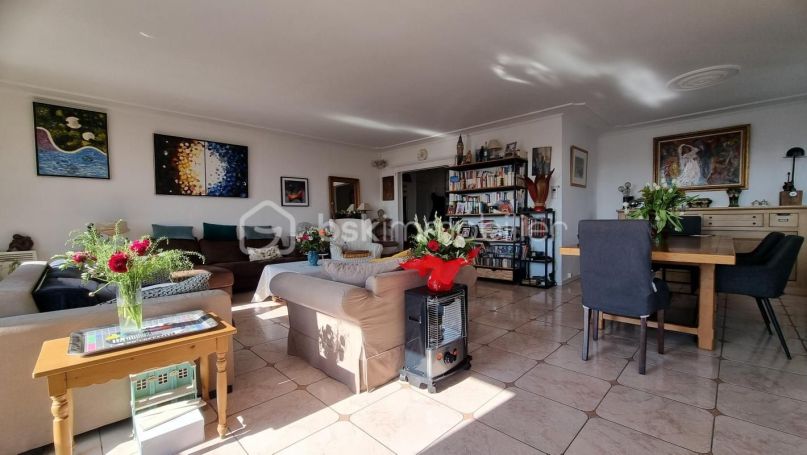 A louer APPARTEMENT T4 129 M2  AMIENS