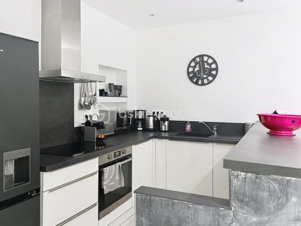 A louer APPARTEMENT T3 58 M2 BORD DE MER AJACCIO