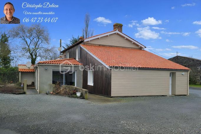 A louer MAISON  DE MAîTRE  CHAVAGNES EN PAILLERS