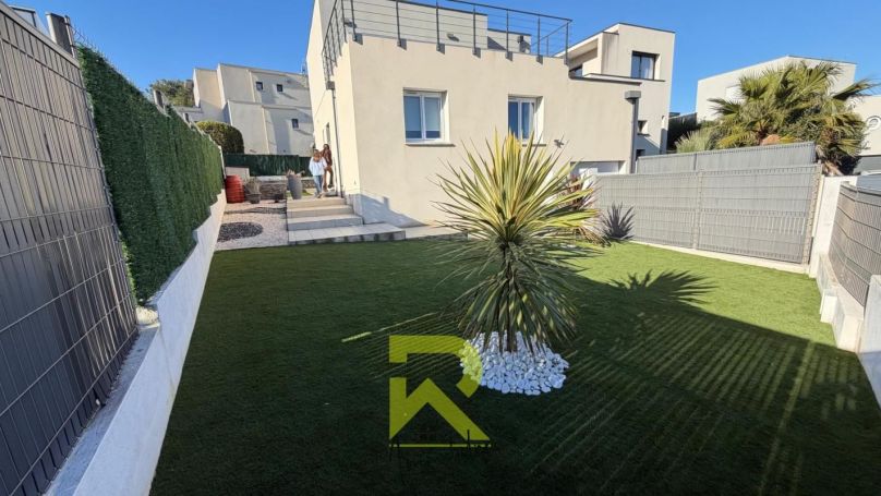 A louer MAISON  CONTEMPORAINE BORD DE MER AGDE