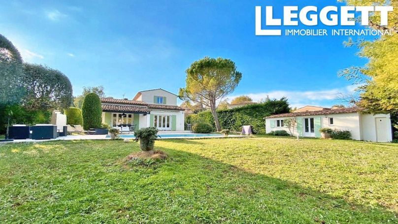 A vendre MAISON  7 PIECES 200 M2  LE ROURET