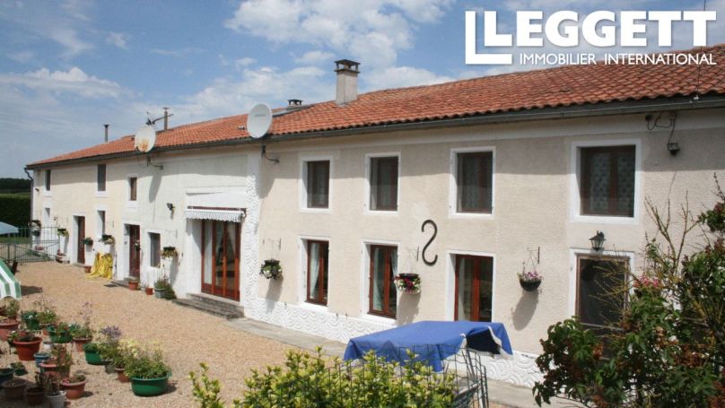 A vendre GîTE  FONTAINE CHALENDRAY