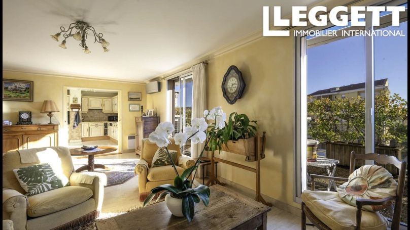 A louer APPARTEMENT T6 155 M2 TERRASSE BORD DE MER NICE