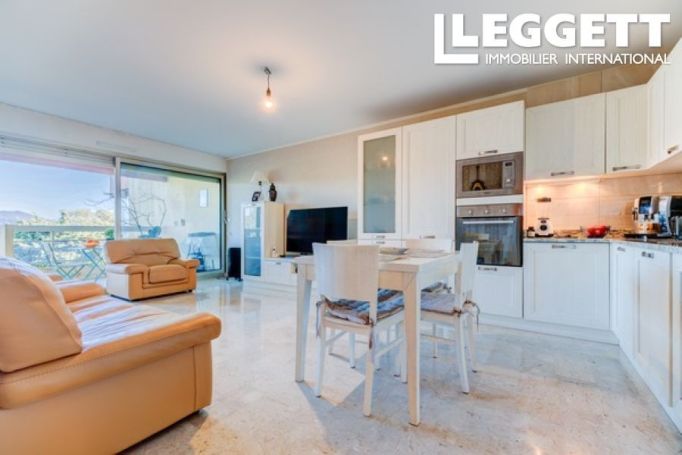 A louer APPARTEMENT DE PRESTIGE T4 80 M2 TERRASSE VUE MER NICE