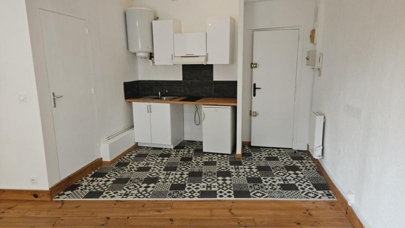 A louer STUDIO NEUF  30 M2  CAEN