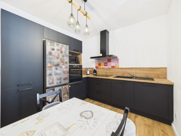 A louer APPARTEMENT T3 83 M2 BORD DE MER AJACCIO